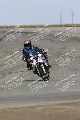 media/Nov-26-2023-TrackDaz (Sun) [[64ad8cfd8f]]/Mock Race/Outside Grapevine/